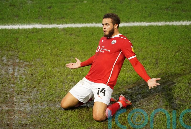 Carlton Morris brace helps Barnsley avoid FA Cup shock against 10-man Barrow