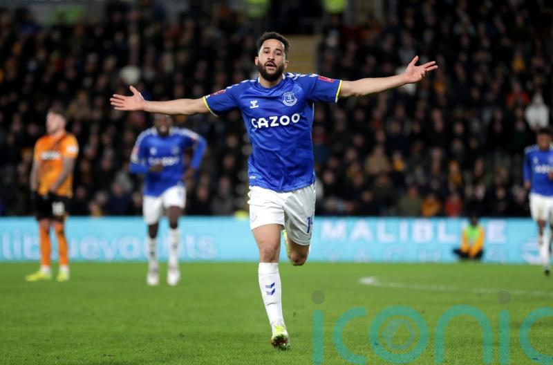 Andros Townsend rescues Everton with extra-time winner in FA Cup tie at Hull