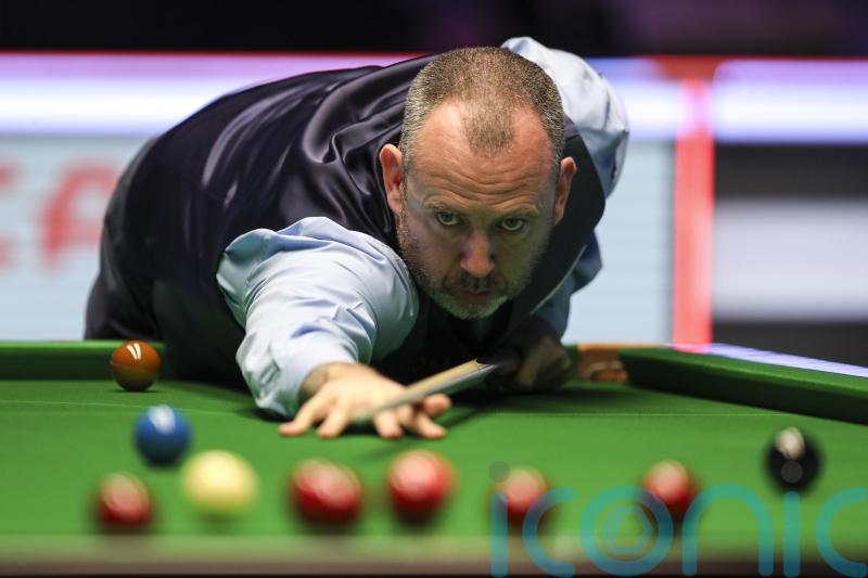 Mark Williams knocks defending champion Yan Bingtao out of Masters