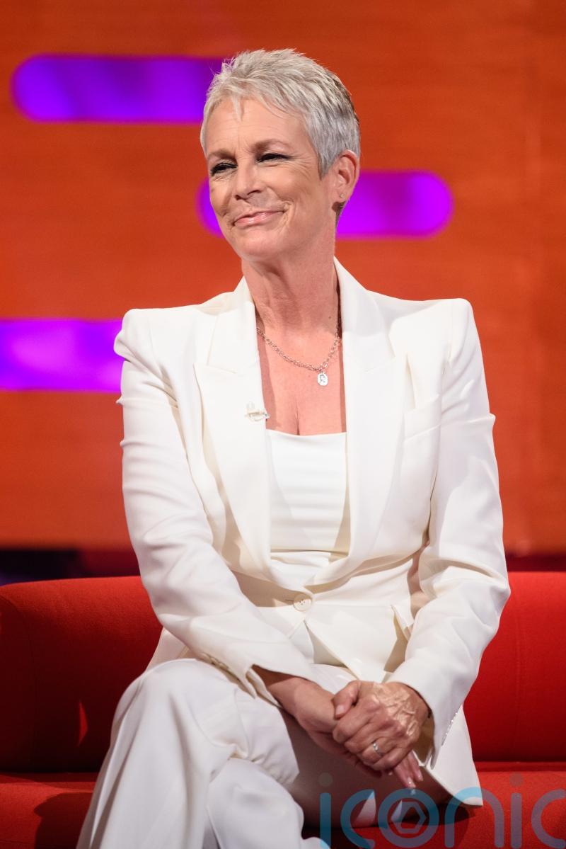 Jamie Lee Curtis only celebrity to appear at Golden Globes