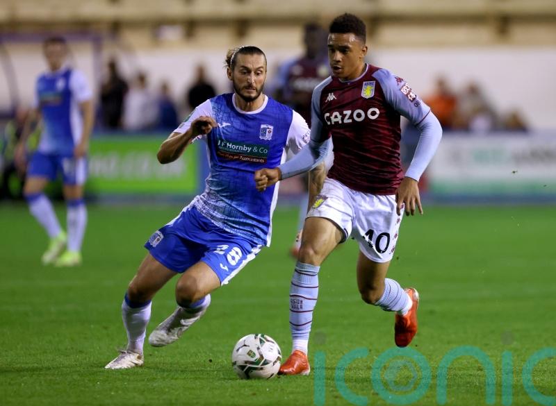 Dan Nlundulu doubtful for Cheltenham’s clash with Charlton