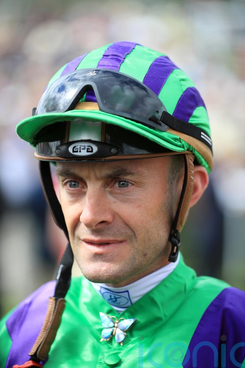Olivier Peslier back in winner’s enclosure in Dubai