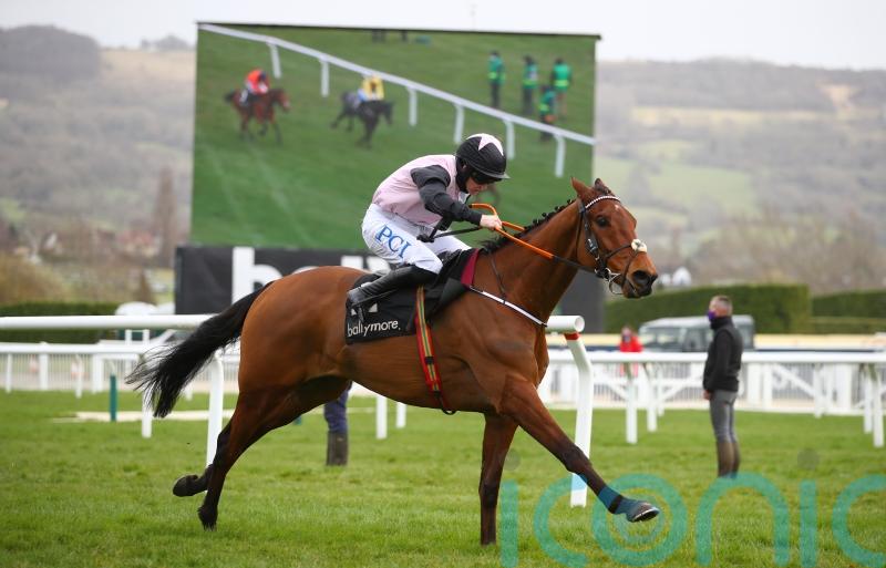 Bob Olinger takes centre stage at Punchestown