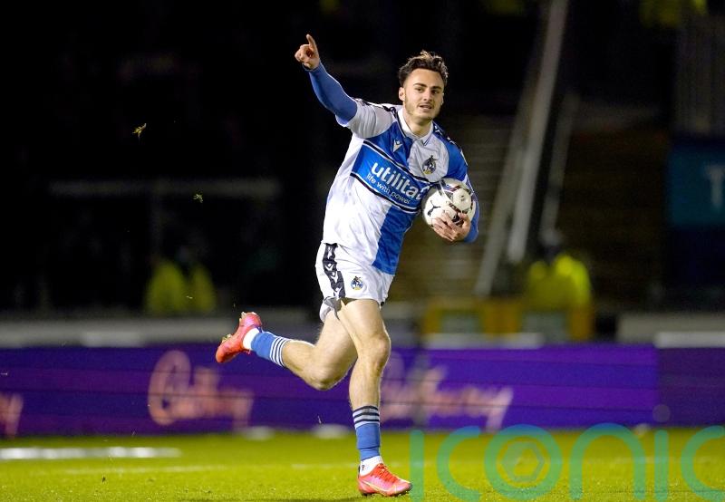 Bristol Rovers leave it late to beat 10-man Hartlepool