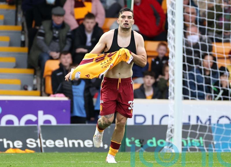 Tony Watt heading to Dundee United after Motherwell accept bid