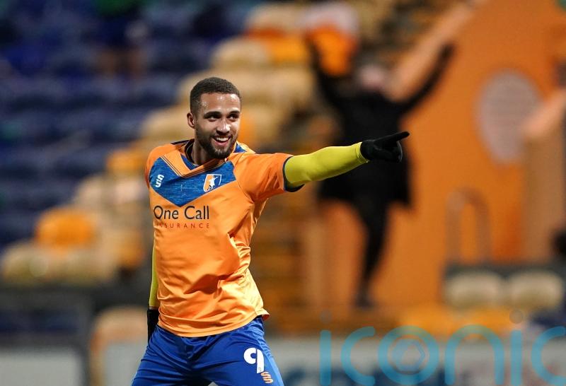 Ten-man Mansfield match club record with seventh straight league win