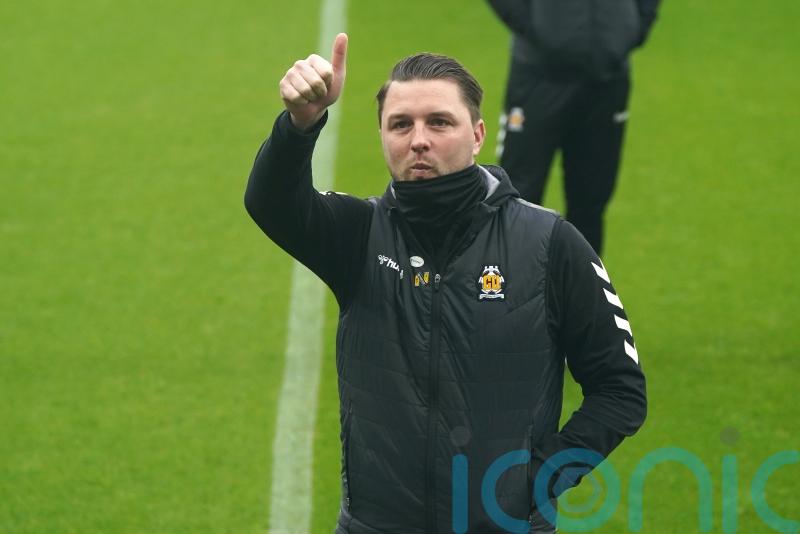 Mark Bonner applauds Cambridge run after narrow League One victory over Crewe