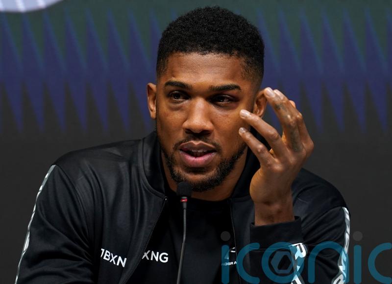 Anthony Joshua denies he has stepped aside for Tyson Fury to face Oleksandr Usyk