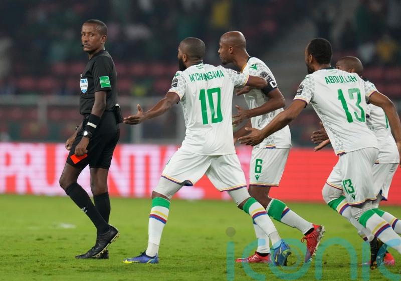 Cameroon edge past 10-man Comoros – who had left-back in goal