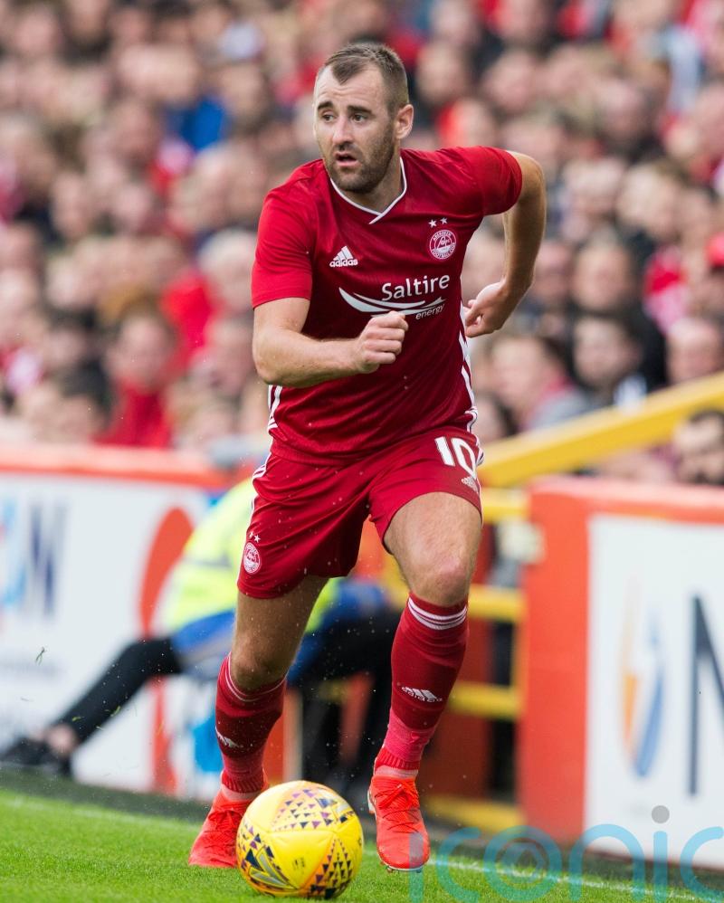 Niall McGinn joins Dundee on a free transfer after leaving Aberdeen