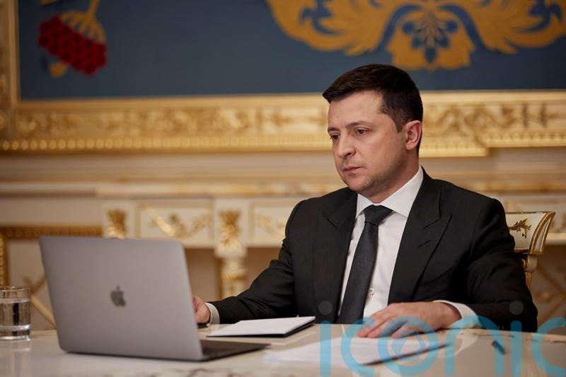Ukrainian president urges calm, insisting Russian invasion not imminent