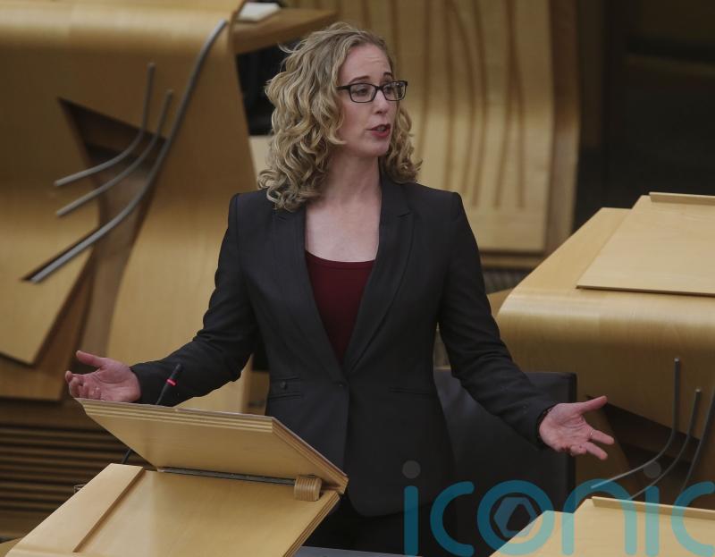 Concerns raised about decision to delay deposit return scheme