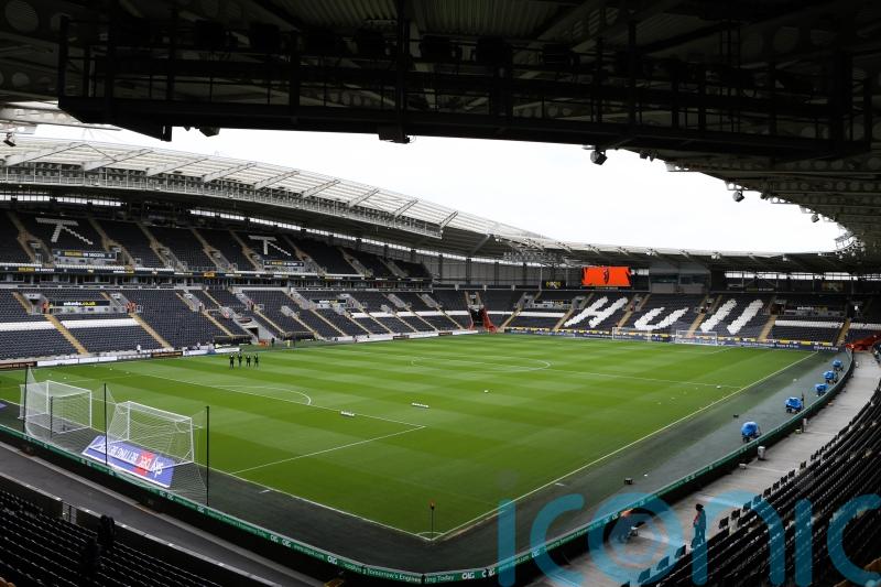Hull’s transfer embargo lifted after loan repaid to EFL
