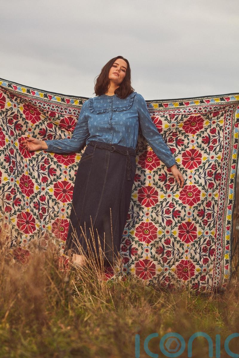 The hottest denim trends of 2022, from wide leg jeans to retro jackets