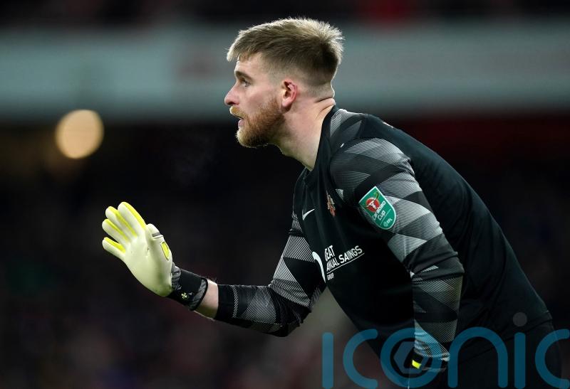 Lee Burge facing month on sidelines as Sunderland monitor heart issue