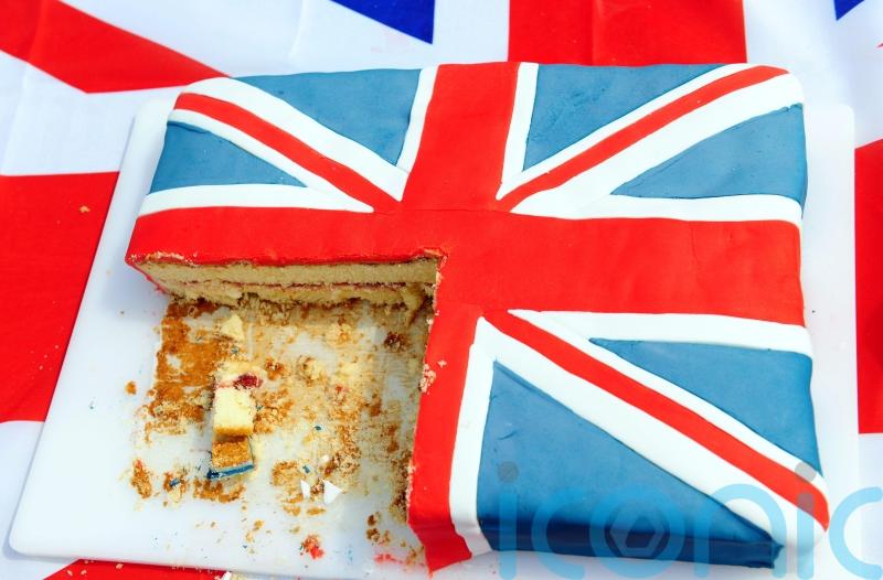 Minister who said PM was ‘ambushed with cake’ now says there was no cake