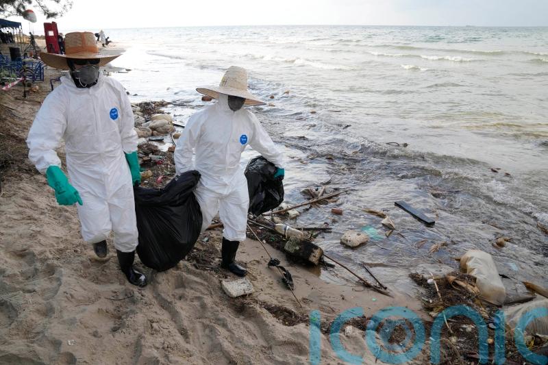 Favourable weather and clean-up keep oil slick away from Thai resort island