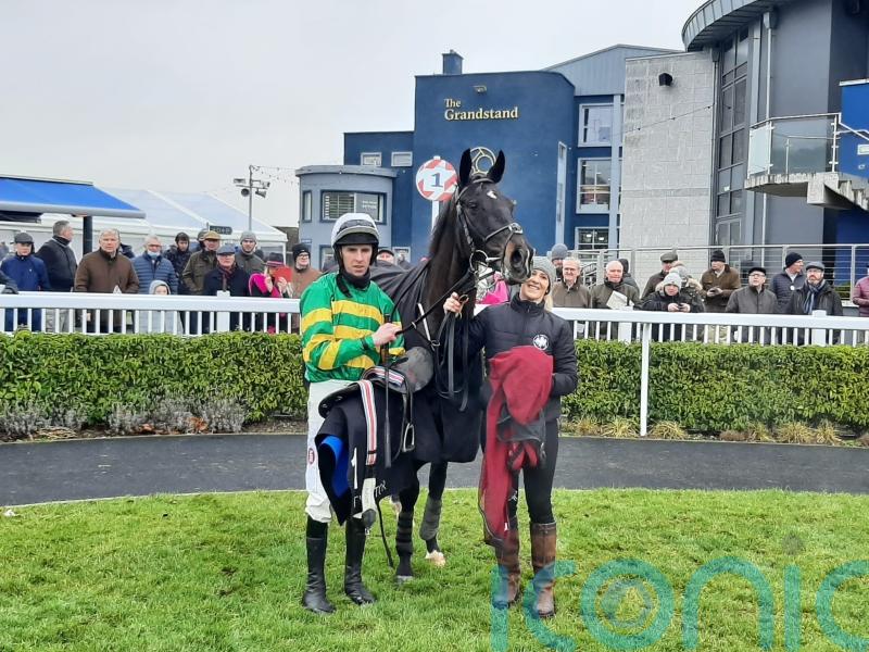 Darasso surprises Saint Felicien in Limestone Lad Hurdle