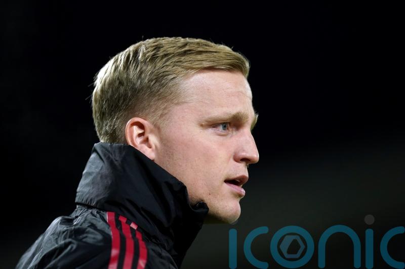 Deadline Day Live – Donny Van De Beek set to seal loan move