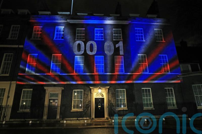 PM says Brexit paper shows ambition to &lsquo;plant British flag on world stage again&rsquo;