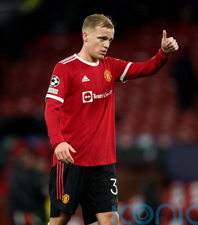 Deadline Day Live – Everton loan Van de Beek and Aubameyang set for Barcelona