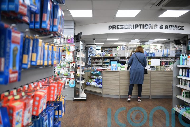 Hormone replacement therapy ‘could be made available over the counter’