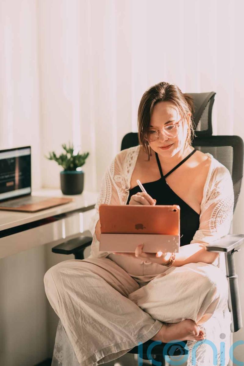 Professional sexologist is helping “kink-positive” people to conquer sexual anxieties and enjoy positive intimacy by teaming up with an adult porn site