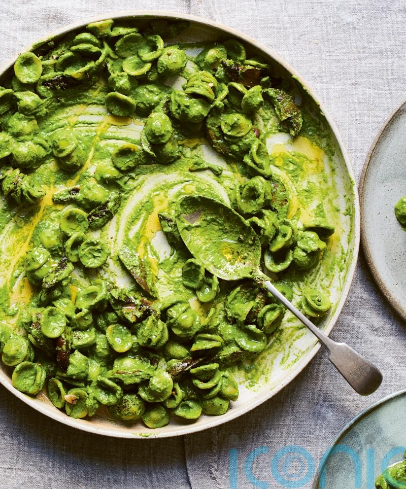 Sophie Gordon’s lazy day pasta with garlic kale sauce recipe
