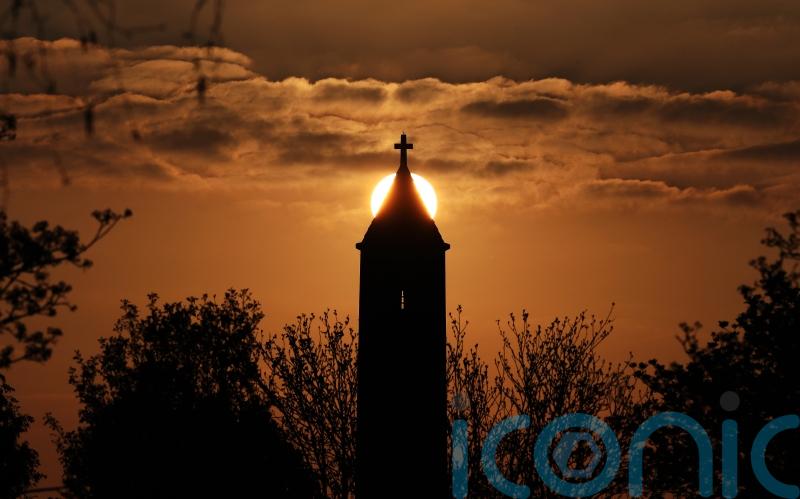 Protesters condemn decision to ‘discontinue’ Glasnevin memorial wall