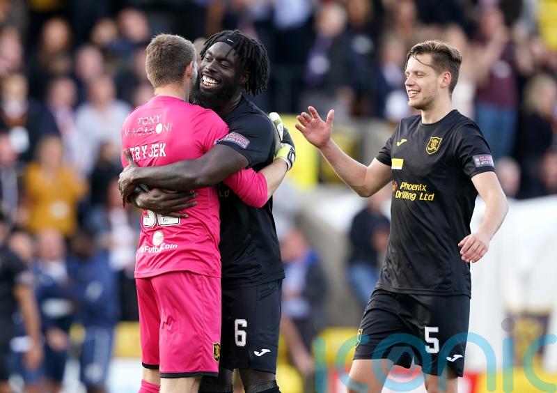 Ayo Obileye on target again as Livingston see off Aberdeen
