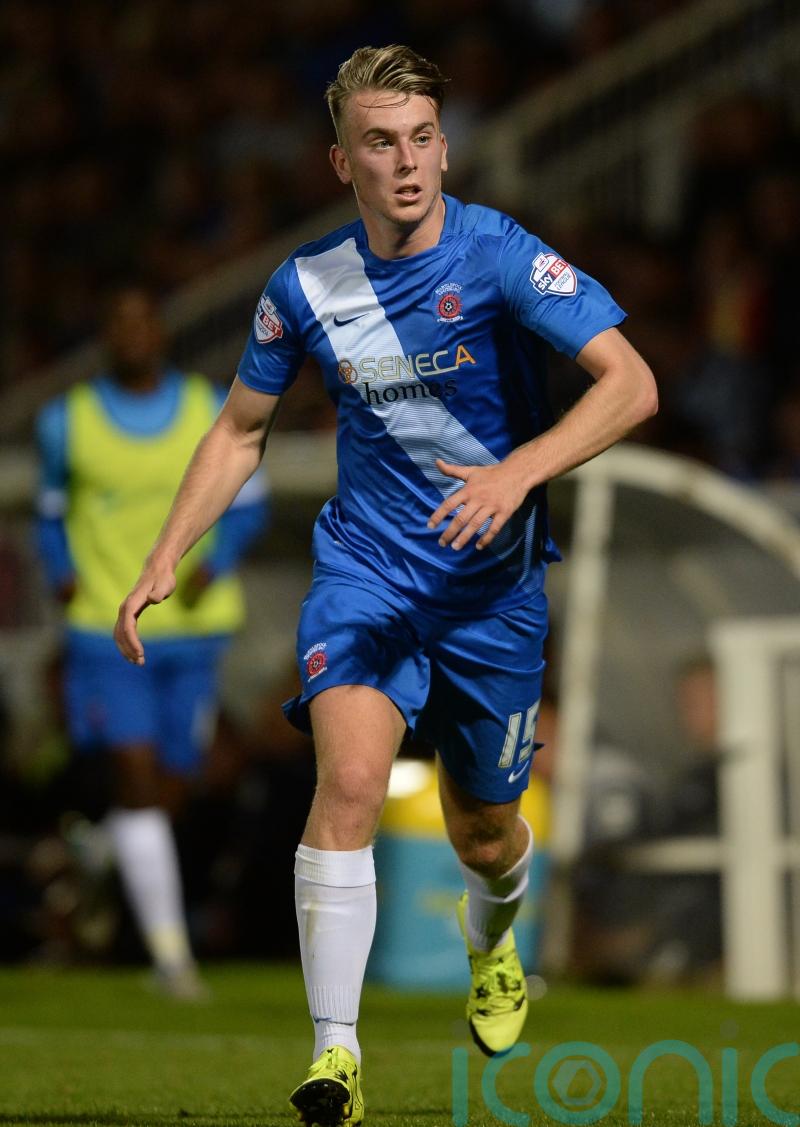 Mansfield march on as Rhys Oates stunner sparks win over Colchester
