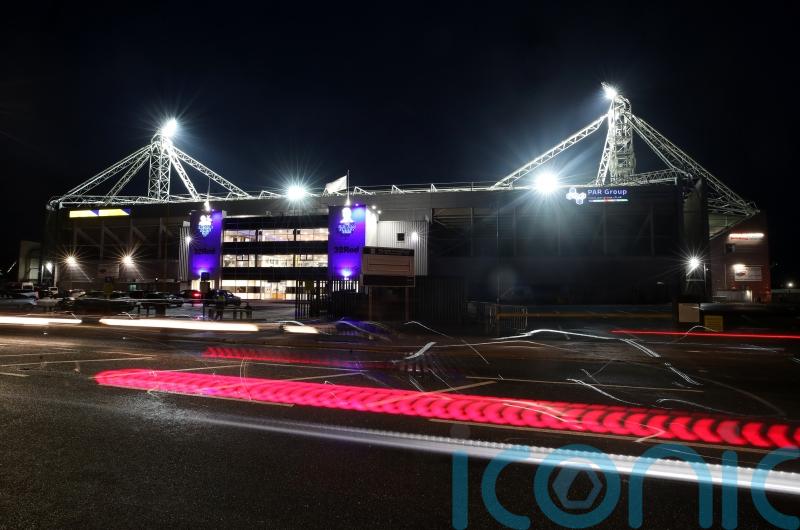 Preston and Huddersfield stretch unbeaten runs with goalless draw at Deepdale