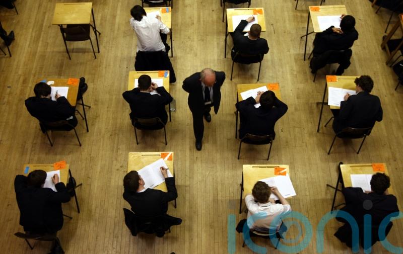 Poorer pupils’ GCSE grades trail behind their peers’ for over a decade – study