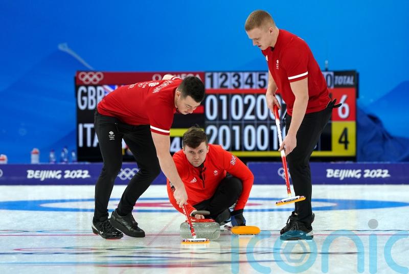 Contrasting fortunes for GB’s men and women as team curling round-robins begin