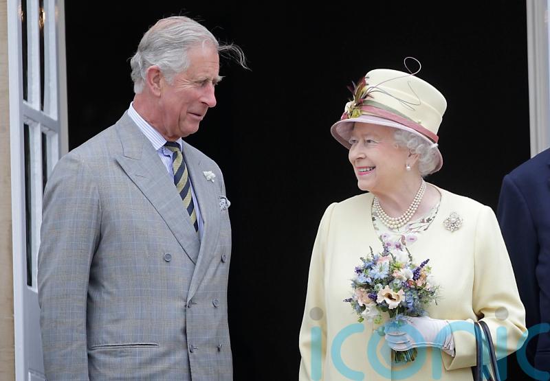 Queen met with eldest son Charles who tested positive for Covid