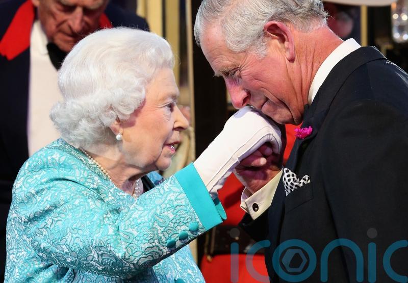 Fears for Queen’s health after contact with Charles, who has caught Covid