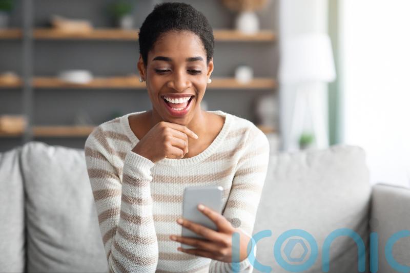 5 warning signs that your dating app match is a romance scammer