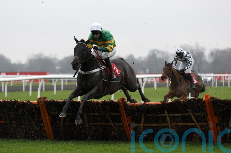 Henderson launches powerful double raid on Betfair Hurdle