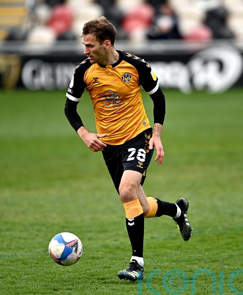 Mickey Demetriou snatches late draw for Newport against 10-man Oldham