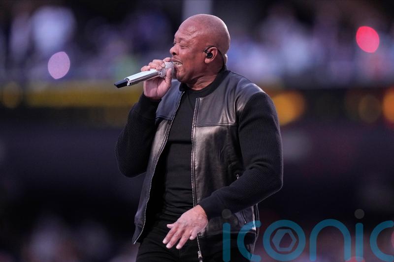 Dr Dre leads crew of all star rappers at Super Bowl half time show