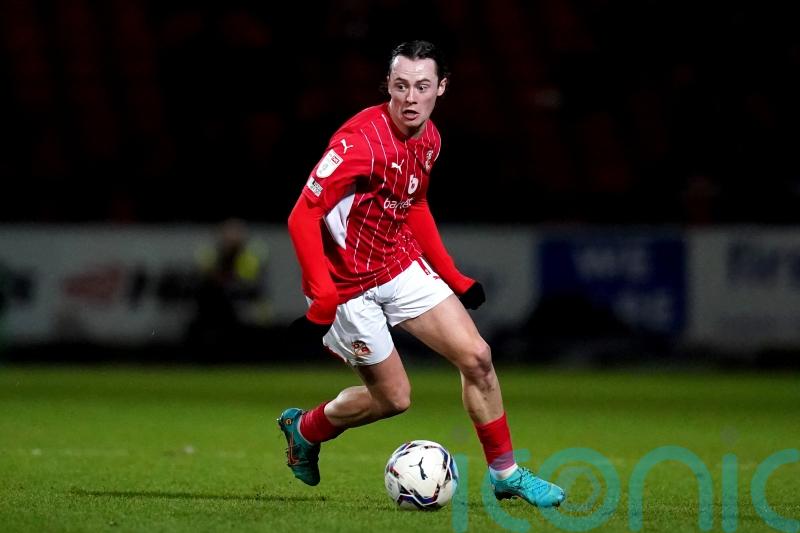 Swindon fan, six, who cannot afford match tickets sends 26p to star player