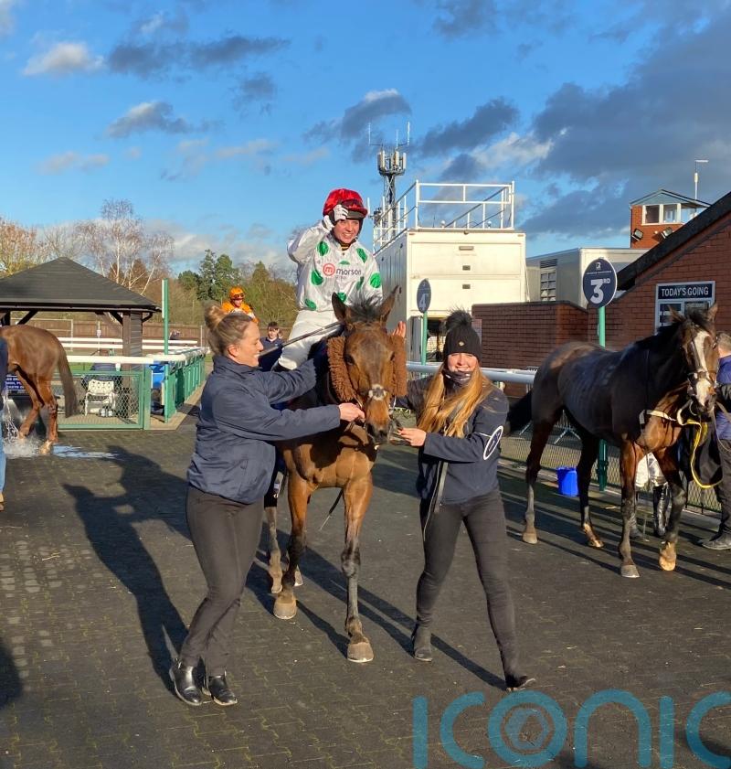 Delight for Frost as Cut The Mustard gets off the mark for Nicholls