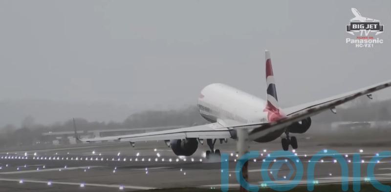 Big Jet TV: Thousands tune in to watch flights landing at Heathrow amid storm