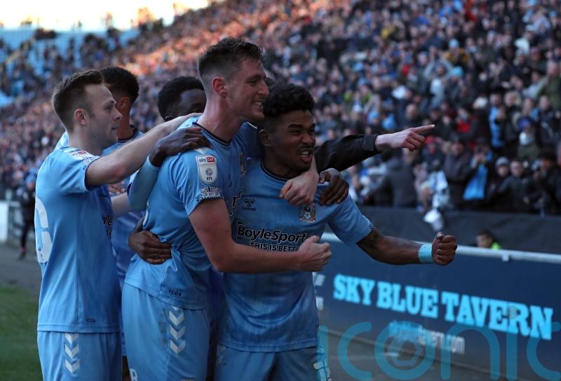 Coventry leave it late to see off battling Barnsley