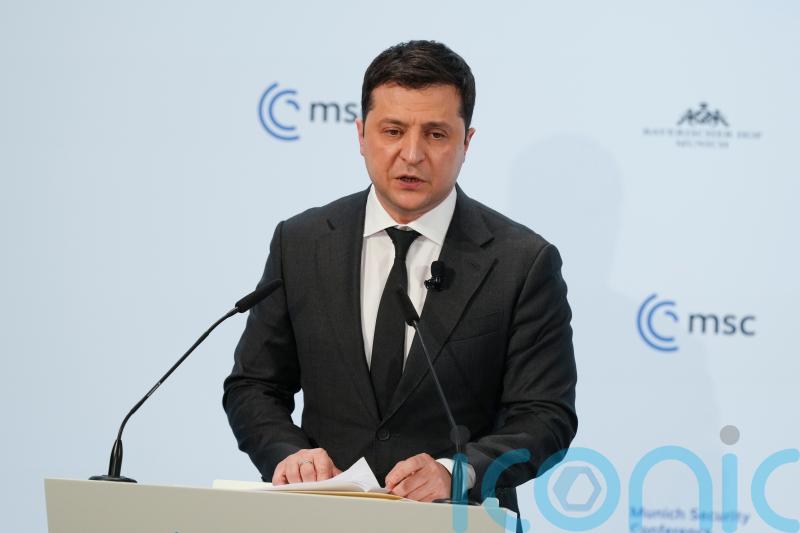 Ukrainian president seeks talks with Putin amid fears of imminent invasion