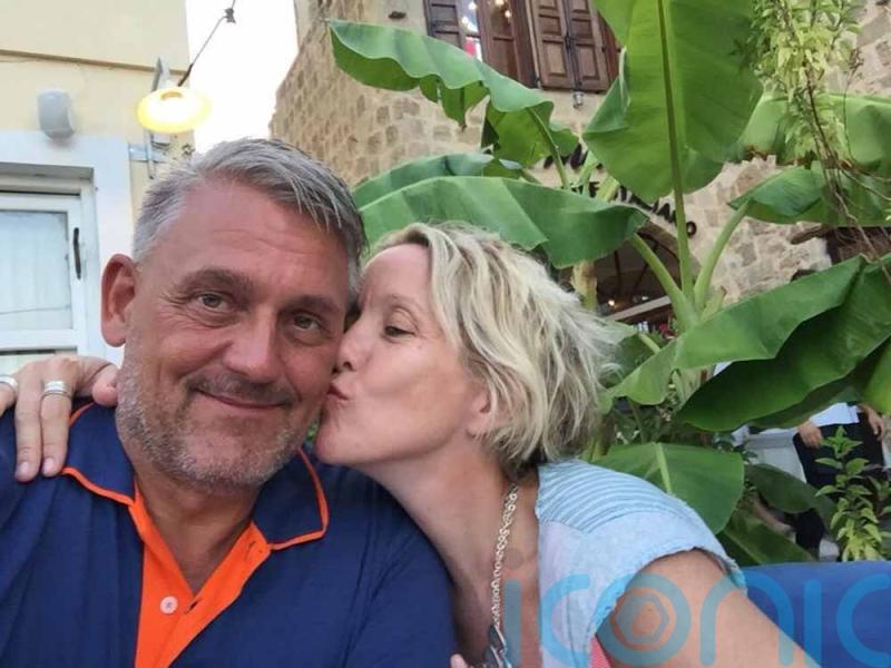 Alcoholic carpet fitter meets soul mate working at her home for Peter Andre show and gets sober seeing her fight to live as she gets cancer for a third time