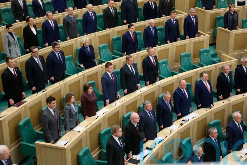 Russia to evacuate diplomats from Ukraine amid threats claim