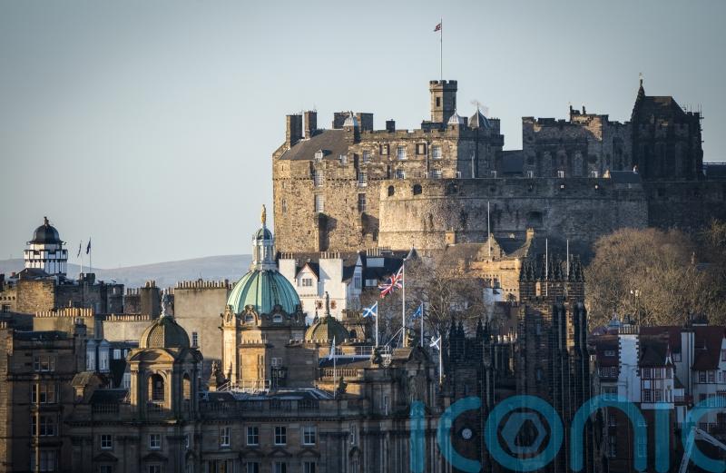 Edinburgh Castle among attractions to close as high winds hit east coast