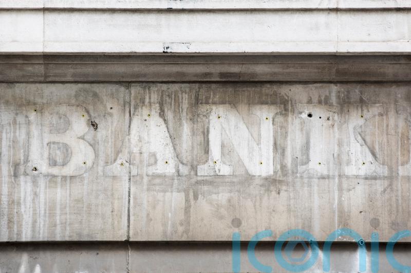 Fewer people living near major banks and building societies as branches shut