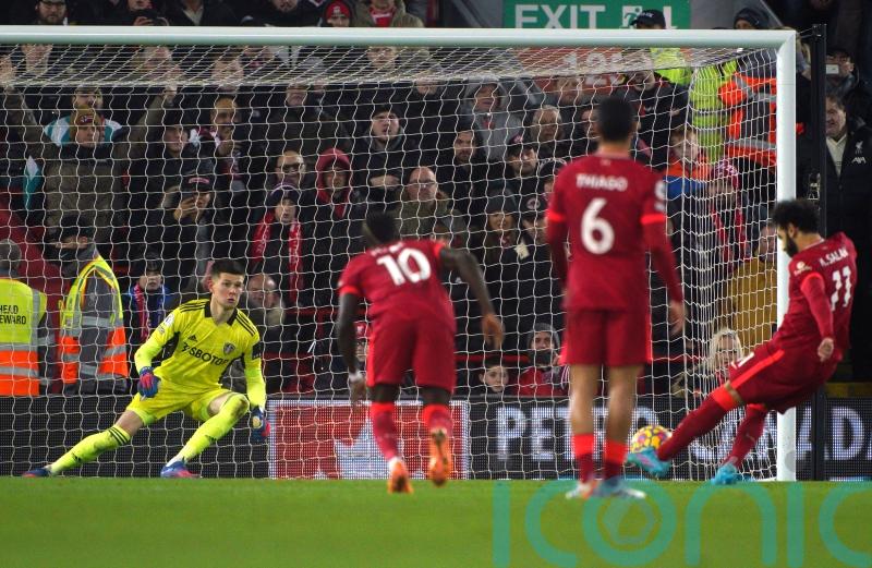 Liverpool put pressure on leaders Manchester City after easing past Leeds